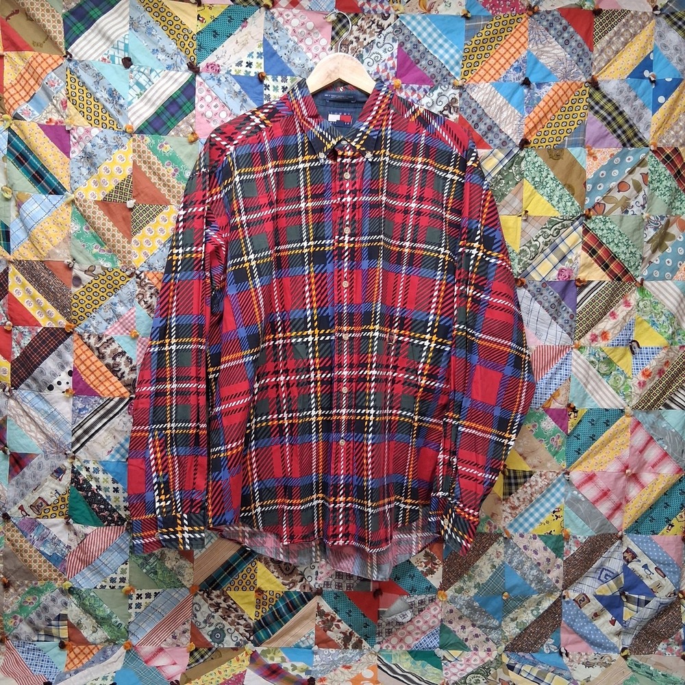 EUC Tommy Hilfiger Red Plaid Dress Shirt Mens Size XL Long Sleeve 100% Cotton